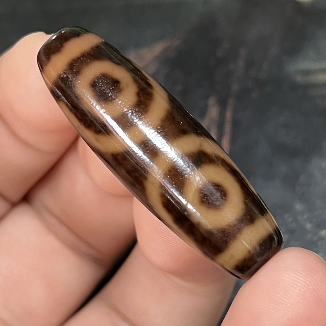 館蔵 三眼天珠 風水開運 自然風化 高油 根付 古董品 時代物 賞物 貴重 稀少珍品 中国古美術 古美味 蔵出拍卖