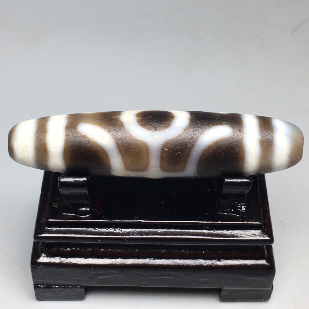 館蔵 貴人天珠 風水開運 自然風化 高油 根付 古董品 時代物 賞物 貴重 稀少珍品 中国古美術 古美味 蔵出拍卖