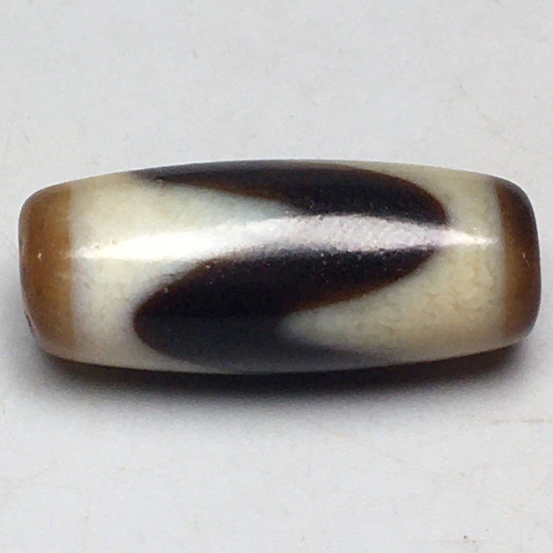 館蔵 虎牙天珠 風水開運 自然風化 高油 根付 古董品 時代物 賞物 貴重 稀少珍品 中国古美術 古美味 蔵出拍卖