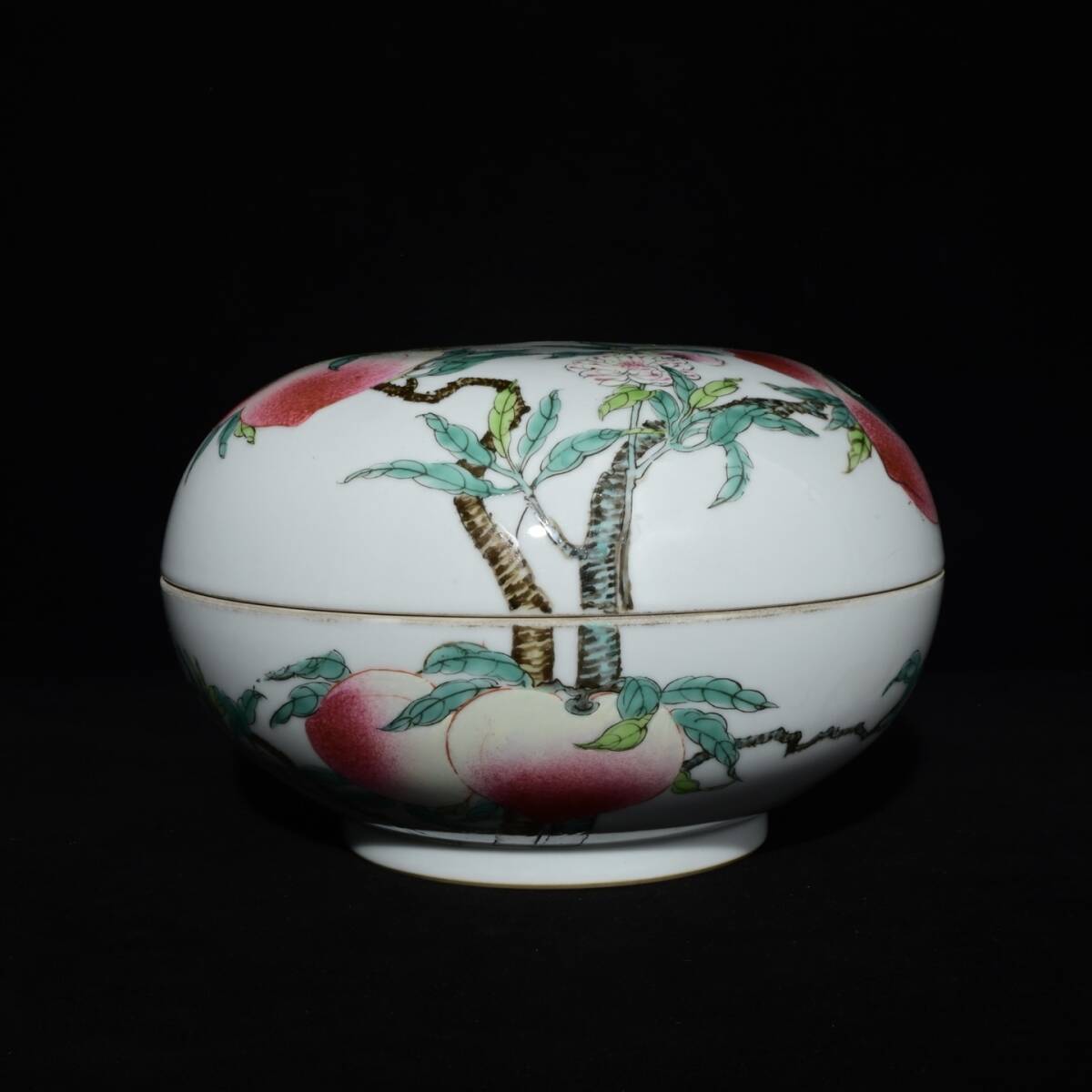 館蔵 清代 雍正 粉彩 福寿紋 粉盒 古陶瓷品 陶藝 古董品 時代物 賞物 貴重 稀少珍品 中国古美術 古美味 蔵出拍卖