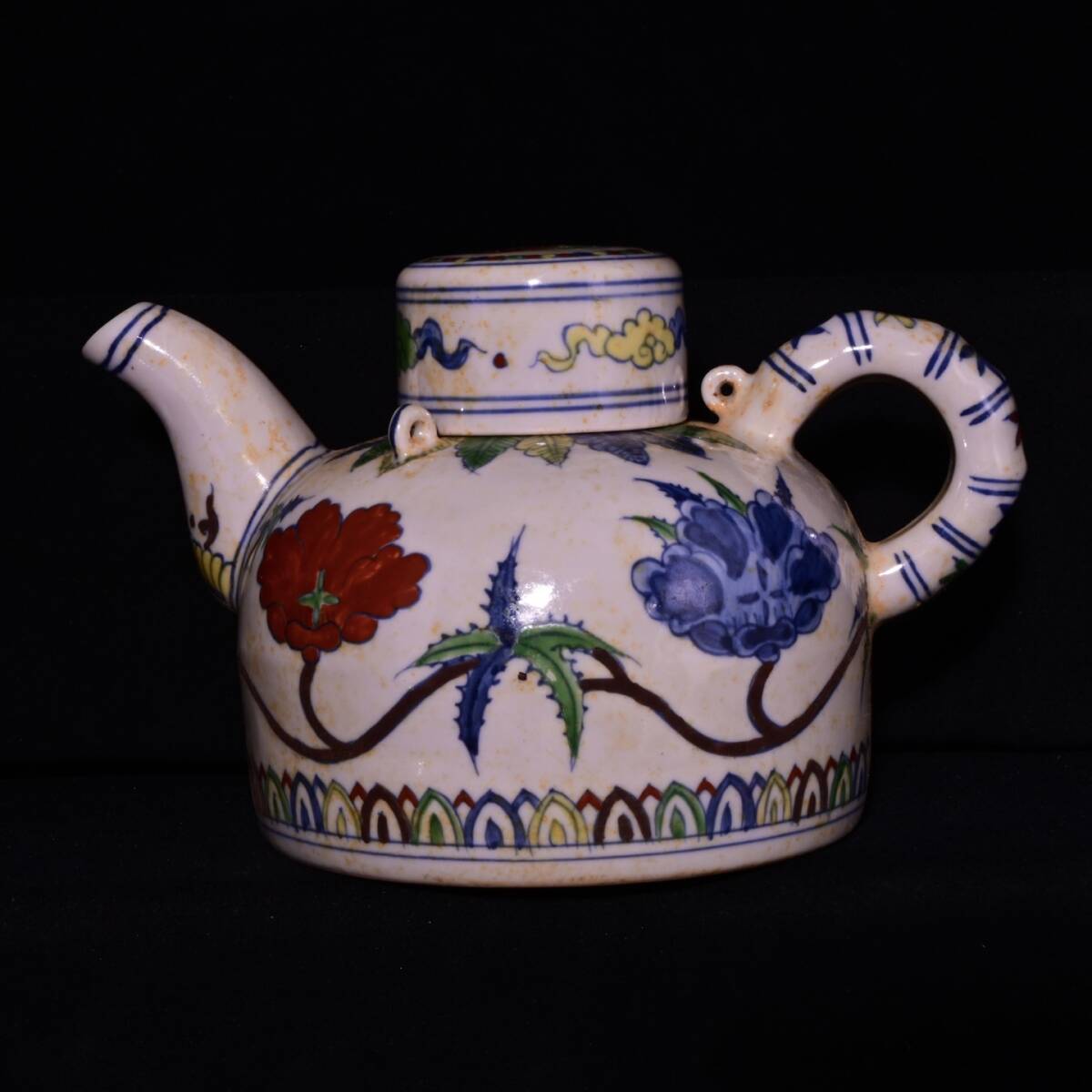 館蔵 明代 成化 紅胎 斗彩 秋葵紋 竹節壺 古陶瓷品 陶藝 古董品 時代物 賞物 貴重 稀少珍品 中国古美術 古美味 蔵出拍卖