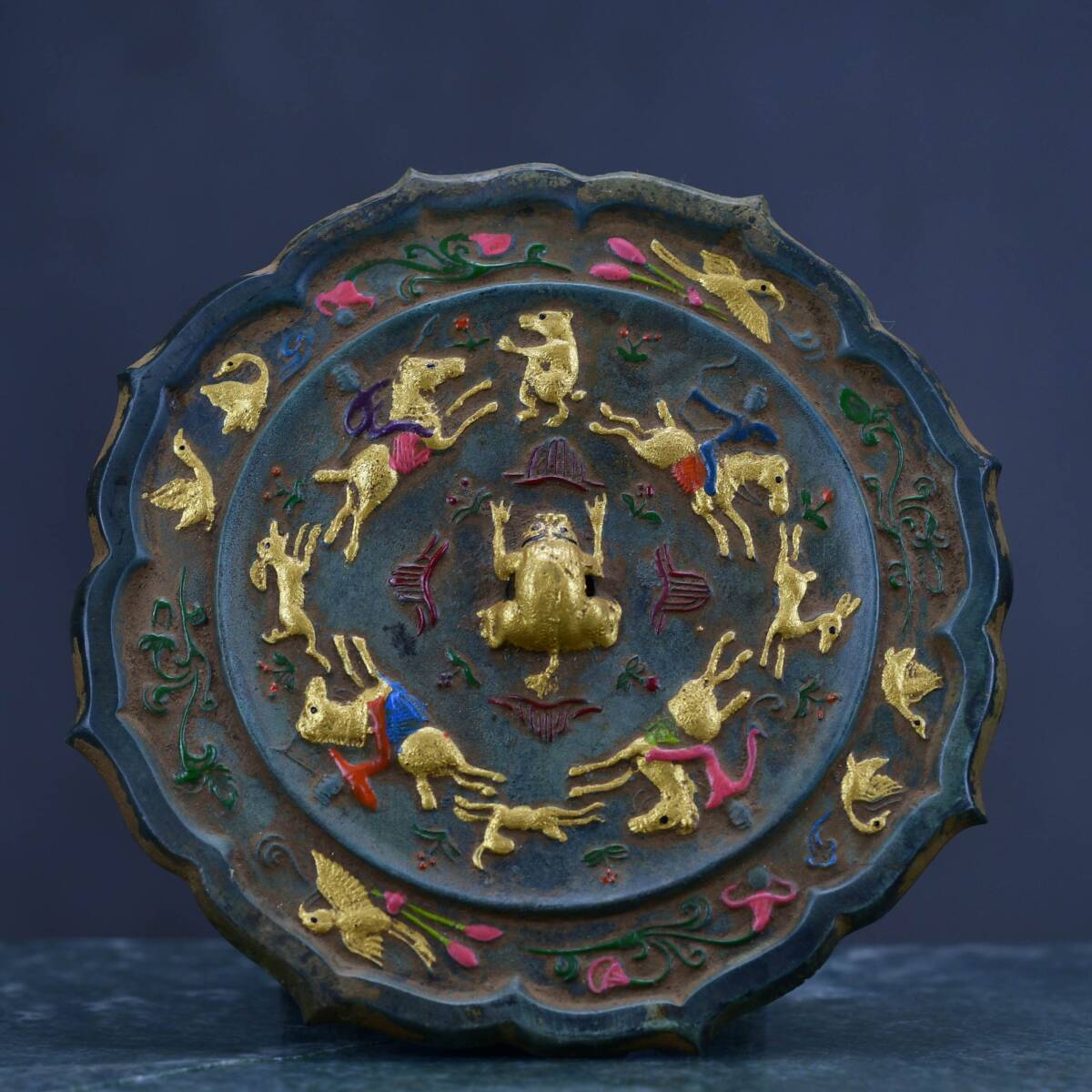 館蔵 戰國 青銅器 塗金 彩繪鏡 古董品 時代物 賞物 貴重 稀少珍品 中国古美術 古美味 蔵出拍卖