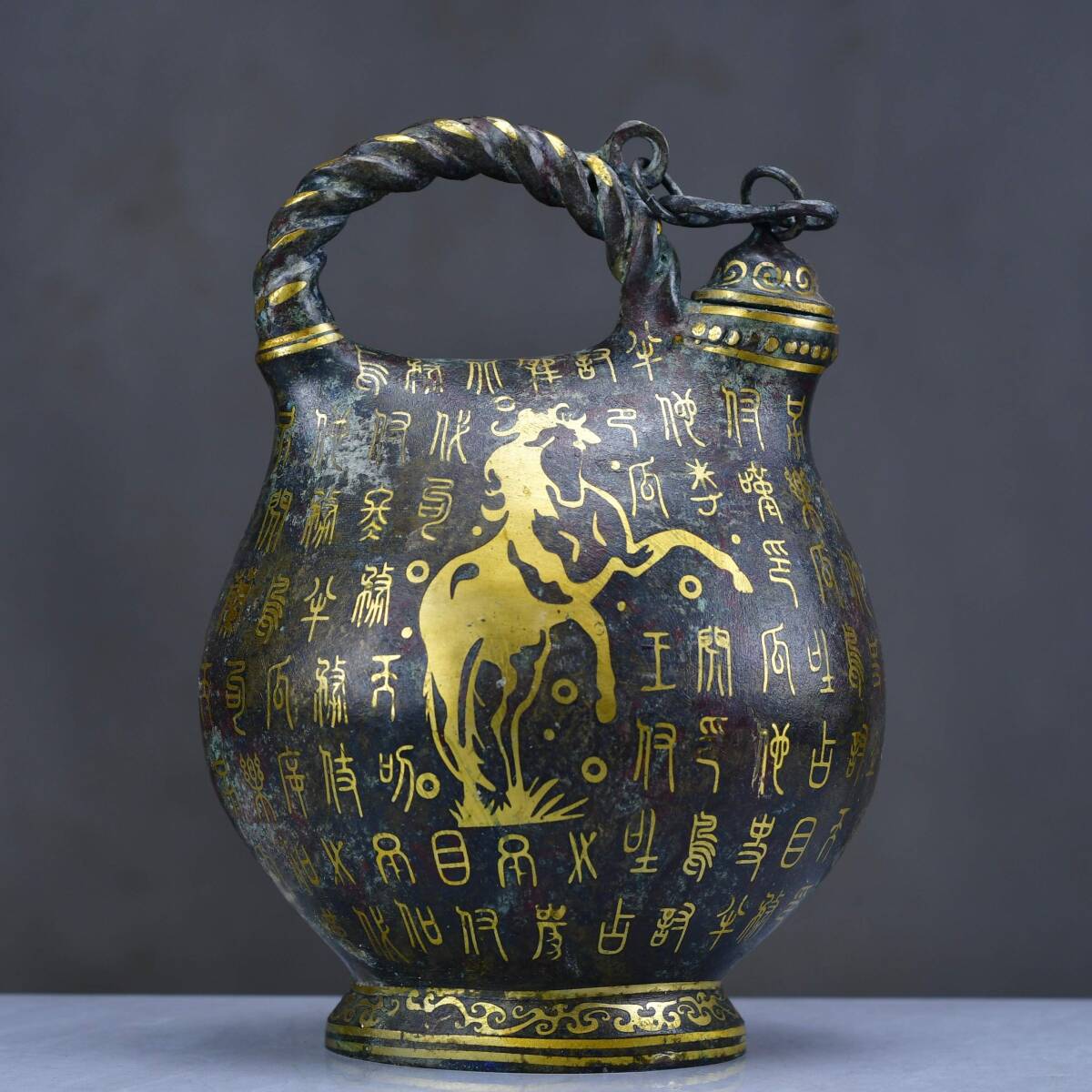 館蔵 西漢 青銅器 錯金 馬壺 古董品 時代物 賞物 貴重 稀少珍品 中国古美術 古美味 蔵出拍卖