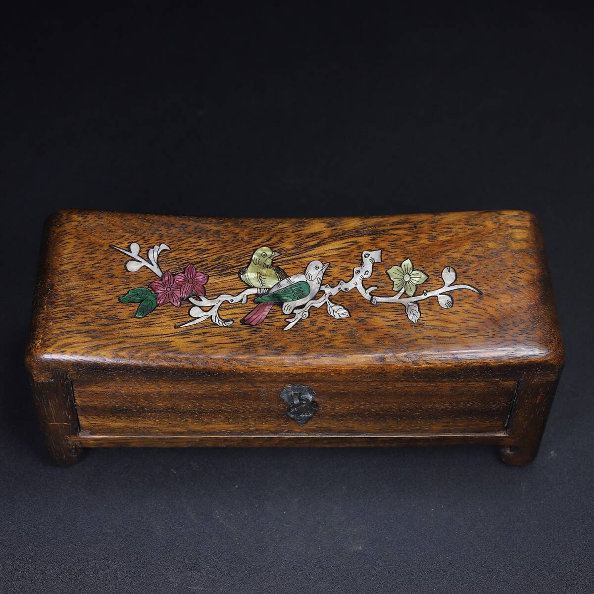 館蔵 花梨木彫 枕頭盒 收納盒 古董品 時代物 賞物 貴重 稀少珍品 中国古美術 古美味 蔵出拍卖