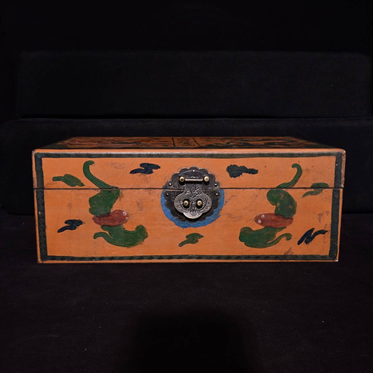 館蔵 清代 乾隆 琺瑯彩 描金 碗 古陶瓷品 陶藝 古董品 時代物 賞物 貴重 稀少珍品 中国古美術 古美味 蔵出拍卖