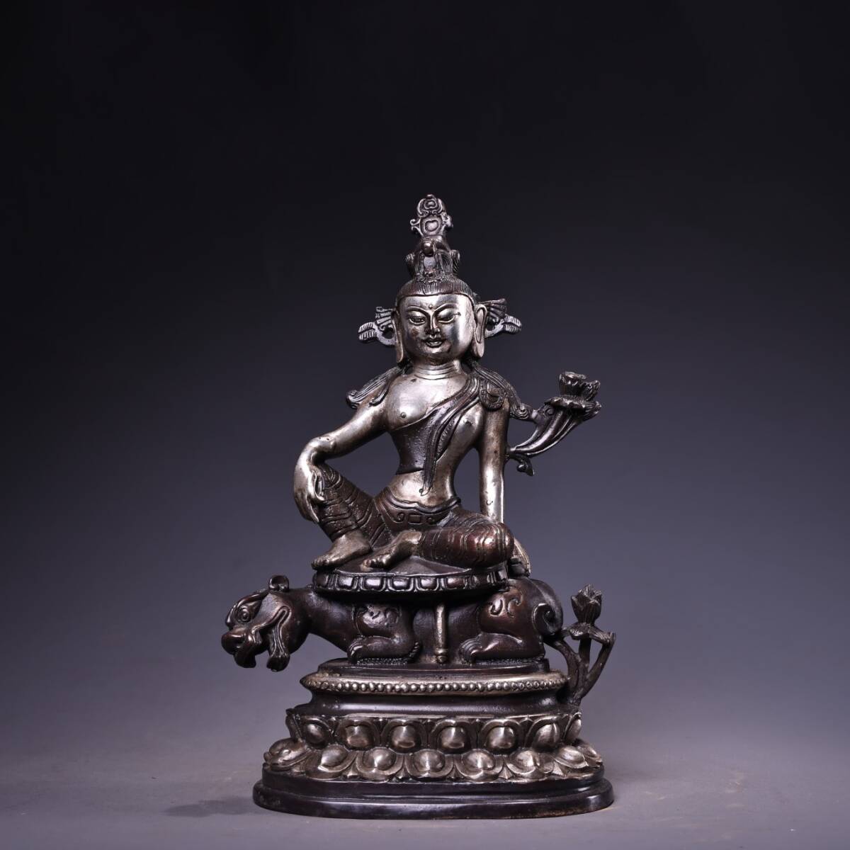 館蔵 古銅彫 鏨刻 塗銀 光明天母 仏像 古董品 時代物 賞物 貴重 稀少珍品 中国古美術 古美味 蔵出拍卖