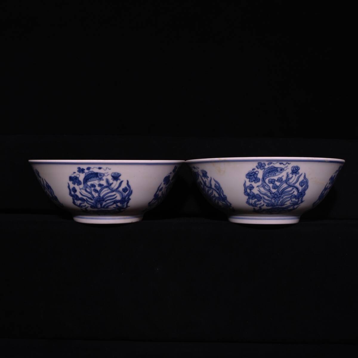 館蔵 明代 成化 青花 魚藻紋 碗 一対 古陶瓷品 陶藝 古董品 時代物 賞物 貴重 稀少珍品 中国古美術 古美味 蔵出拍卖