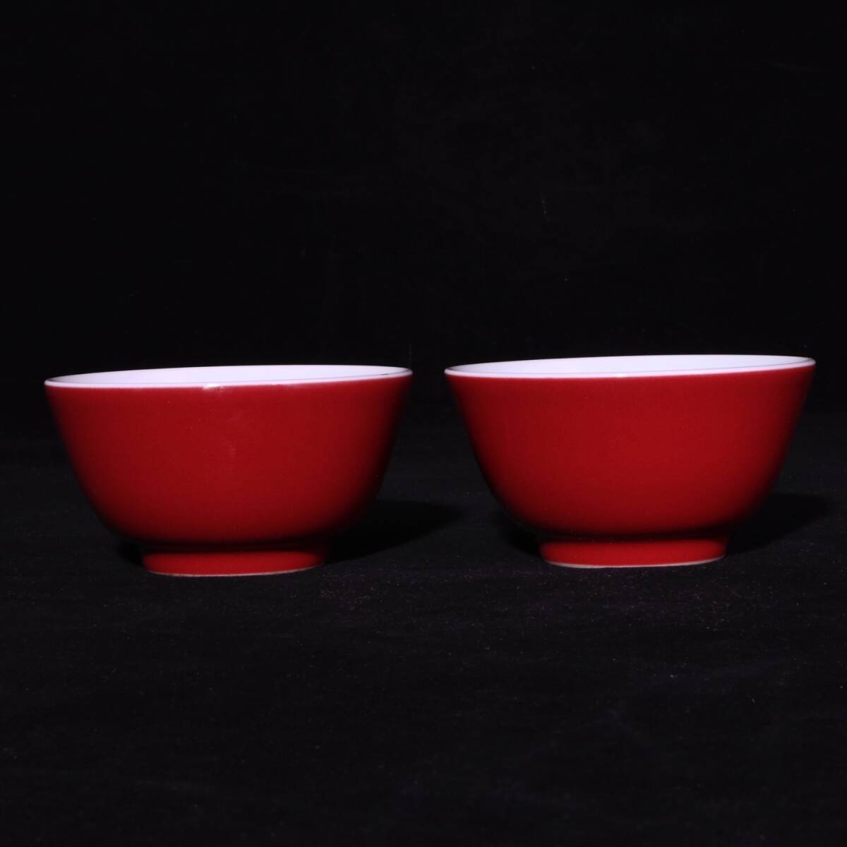 館蔵 清代 雍正 紅釉 壓手杯 一対 古陶瓷品 陶藝 時代物 古置品 賞物 貴重 稀少珍品 中国古美術 古美味 蔵出拍卖