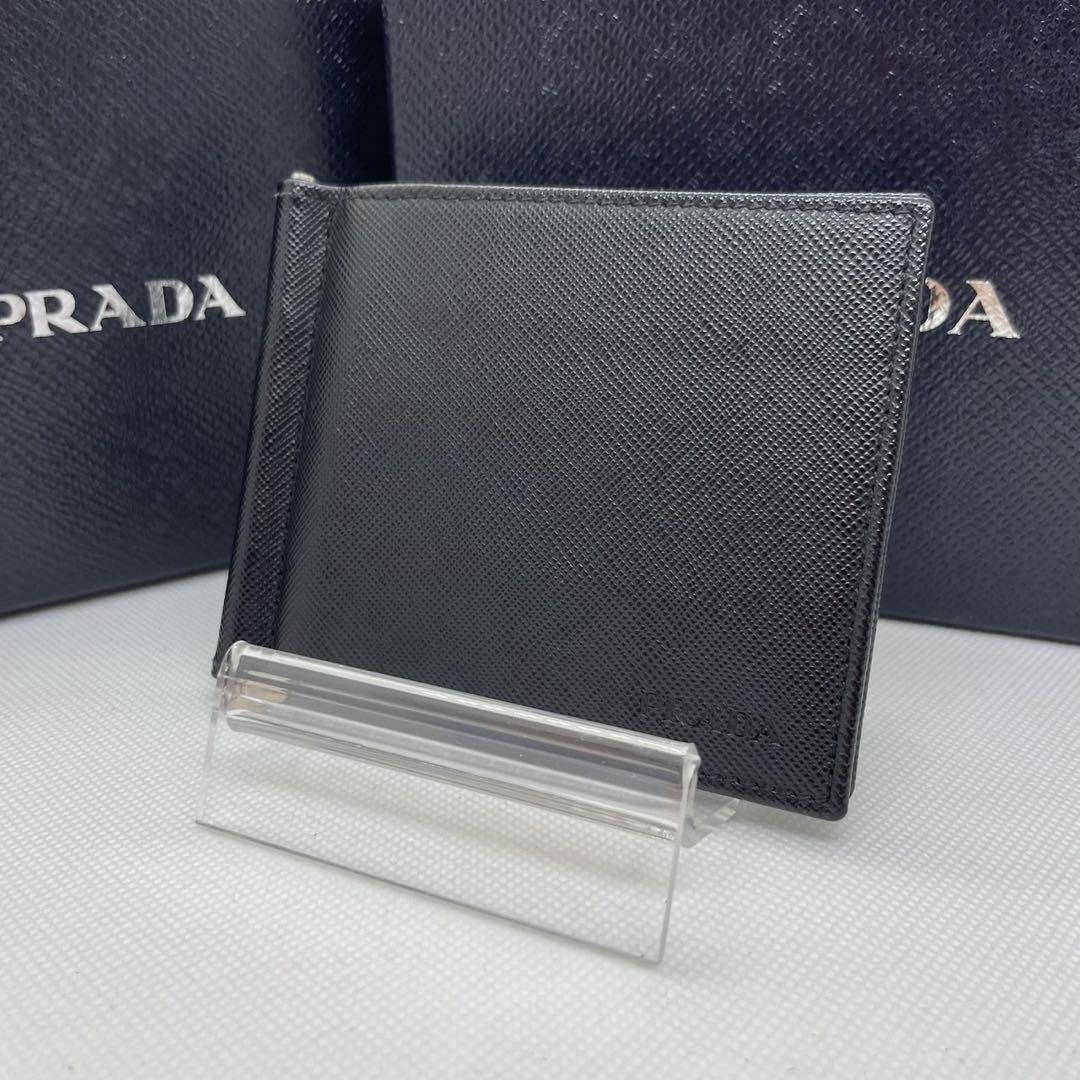 【訳あり美品】PRADA プラダ マネークリップ 二つ折り財布 コンパクト財布 札入れ カードケース サフィアーノレザー ブラック 黒 メンズ拍卖