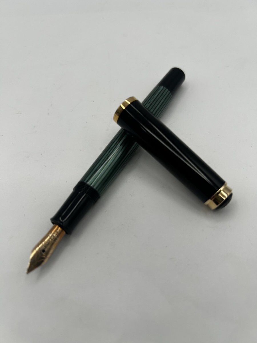 1円スタートPELICAN ペリカン SOUVERAN スーベレン 14C 585 M 吸入式 グリーンストライプ 筆記未確認 AF1011-12拍卖