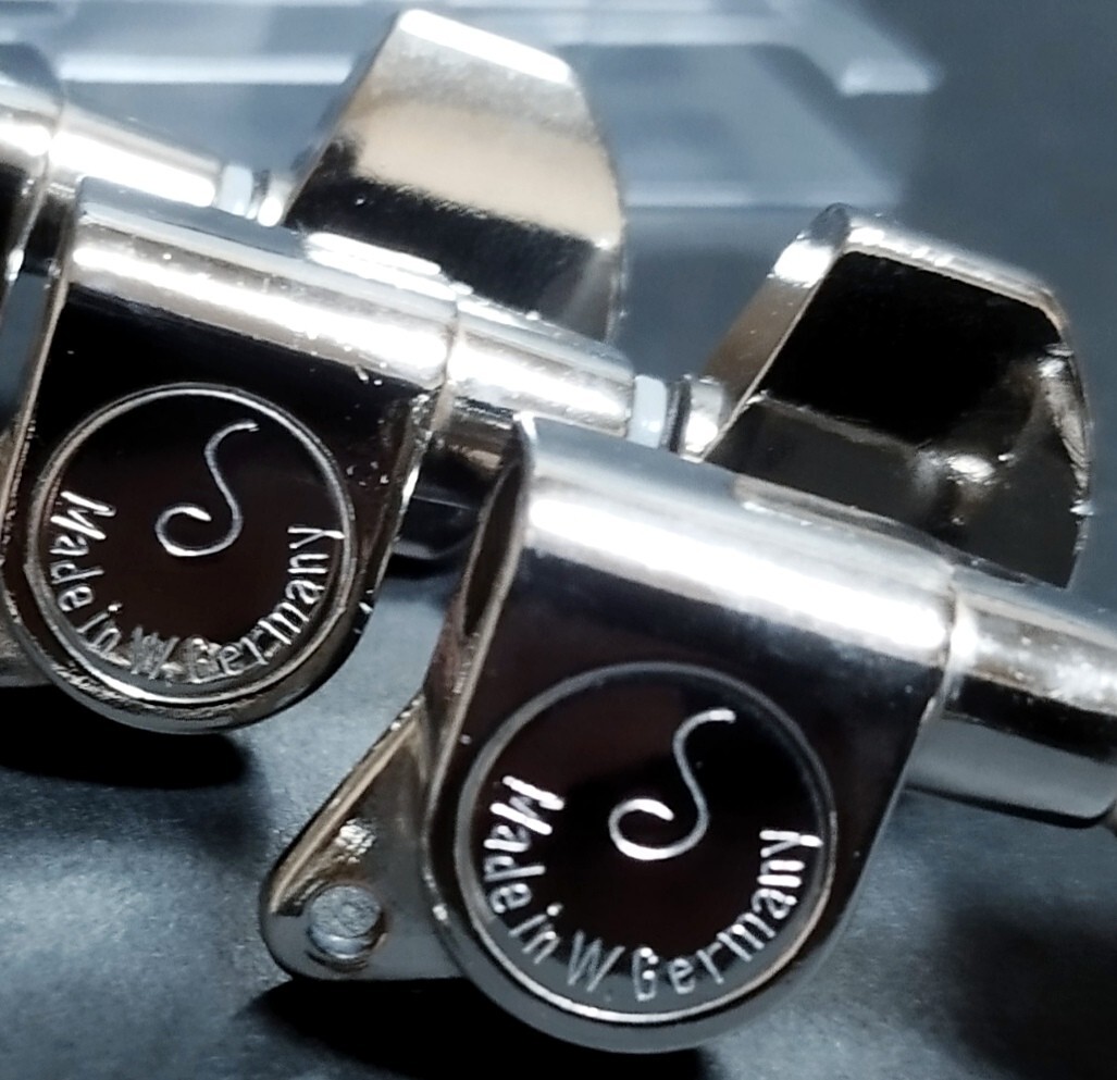 Schaller M6 135 3L 3R made .in .W .Germany  旧西ドイツ製 ヴィンテージ 小傷は有りますが 未クリーニングの物と比較すると綺麗です拍卖