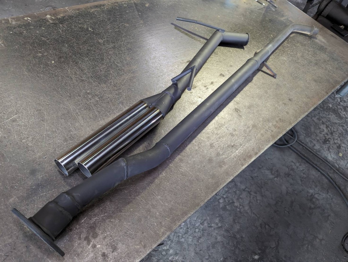 V36スカイラインセダン!オリジナルストレートマフラー!左出しデュアル!中間ストレート+リアピース拍卖