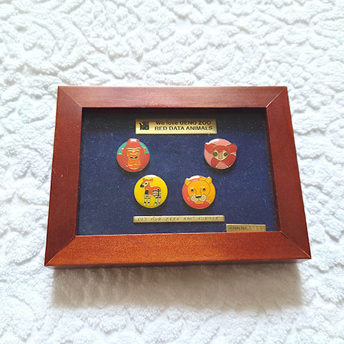 上野動物園 120周年記念 ピンバッジ ゴリラ パンダ オカピ アイアイ インドライオン拍卖