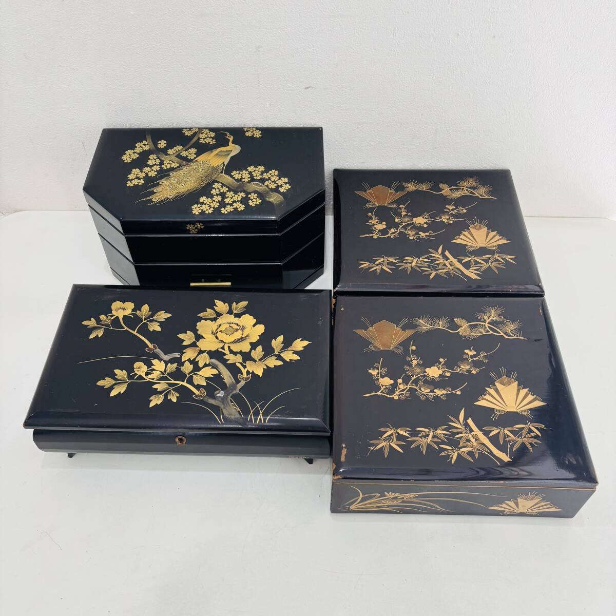 4点 まとめ 重箱 漆器 漆塗 小物入れ ジュエリーボックス 宝石箱 小物収納 オルゴール付き 時代物 骨董 F169M拍卖