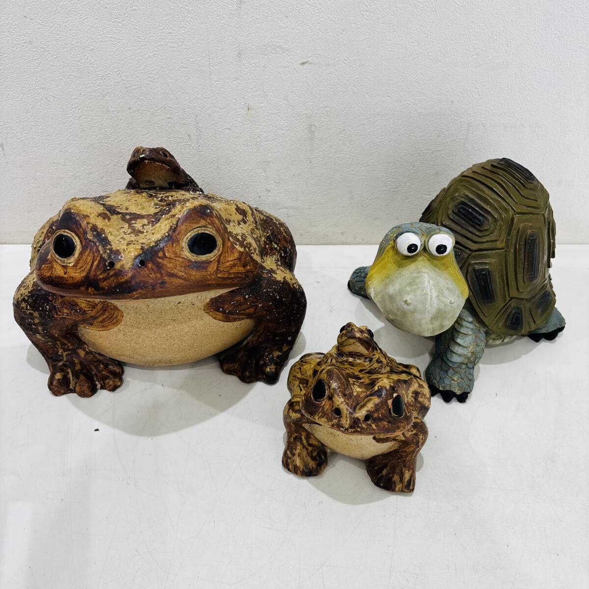 3個 まとめ 信楽焼 親子蛙 かえる 置物 蛙 カエル 縁起物 カメ 亀 工芸品 オブジェ インテリア 庭飾り 玄関 D094M拍卖