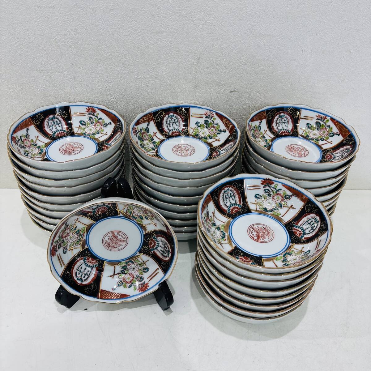 九谷焼 なます皿 39枚 まとめ 色絵 丸皿 大皿 取り皿 直径約15.5cm 和食器 和風 和柄 骨董品 古民家 on347M拍卖