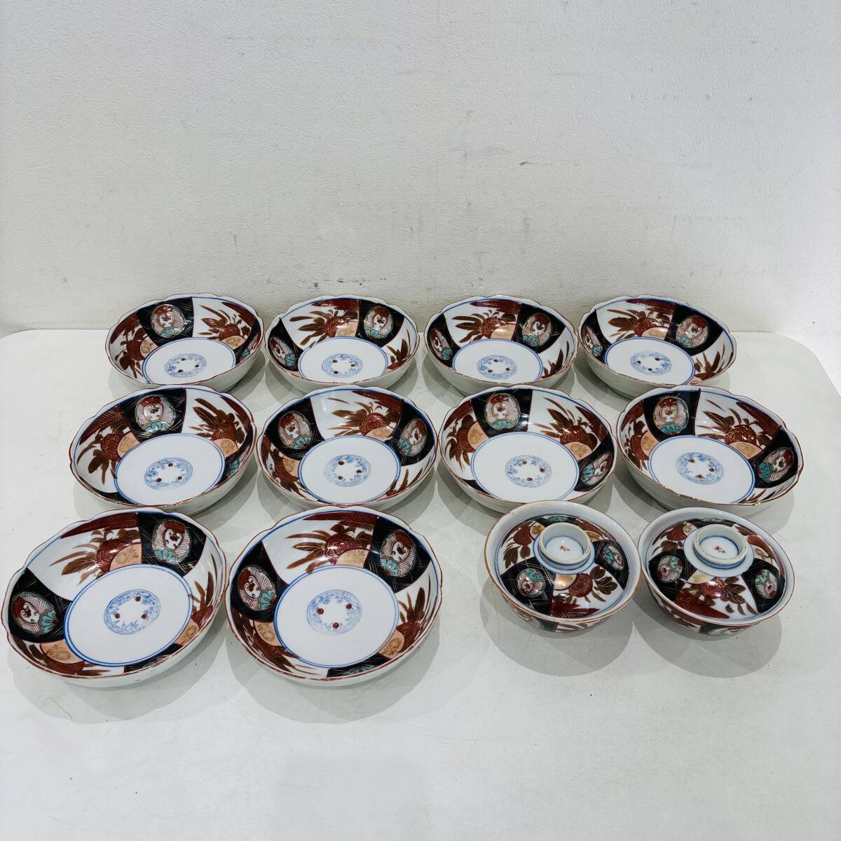九谷焼 皿 10枚 蓋付き茶碗 2個 まとめ 色絵 丸皿 大皿 取り皿 茶碗 和食器 和風 和柄 骨董品 古民家 on350M拍卖