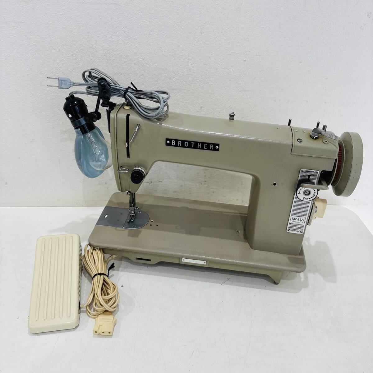 BROTHER ブラザー ミシン TA2-B622 工業用ミシン フットペダル ハンドクラフト 裁縫 刺繍 手工芸 通電のみ ジャンク NC2423M拍卖