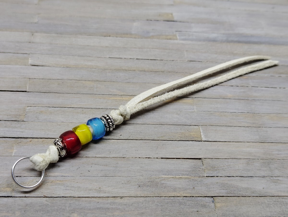 アンティークビーズ ホワイトハーツ ファスナー引き手 キーホルダー 革ジャン バッグ ポーチ リュック拍卖