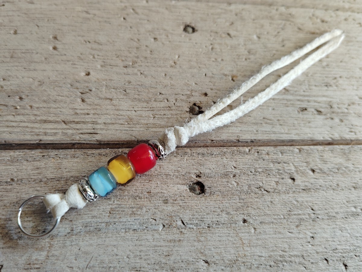 アンティークビーズ ホワイトハーツ ファスナー引き手 キーホルダー 革ジャン バッグ ポーチ リュック1081拍卖