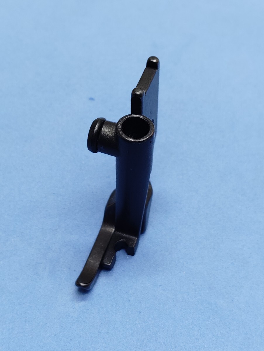 ミシン部品 総合送りミシン 特殊押さえ 6mm 246拍卖