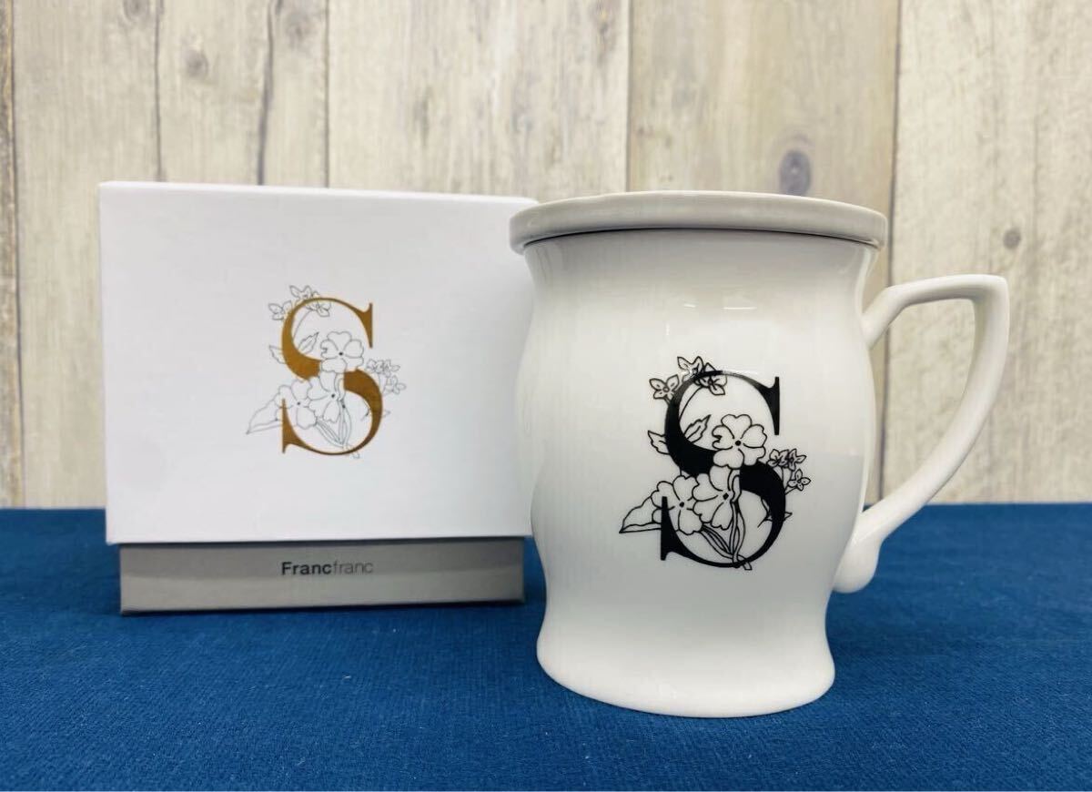 〈N8608〉Francfranc フランフラン イニシャルマグ フラワー S マグカップ 蓋付き 未使用品 食器拍卖
