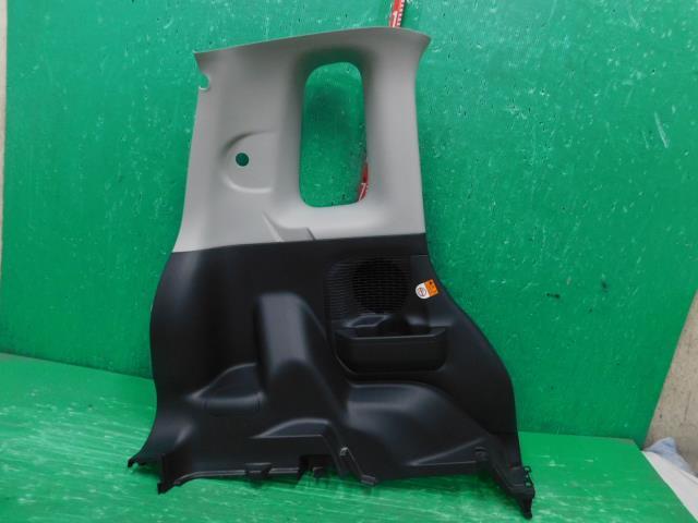 ムーヴキャンバス DBA-LA800S R左トリム L SA2 KF-VE R67 62472-B2370-B0拍卖