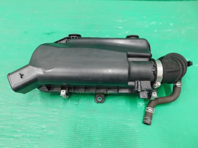 イグニス DAA-FF21S エアクリーナーASSY ハイブリッドMG 4WD K12C ZMV 13700-81PA1拍卖