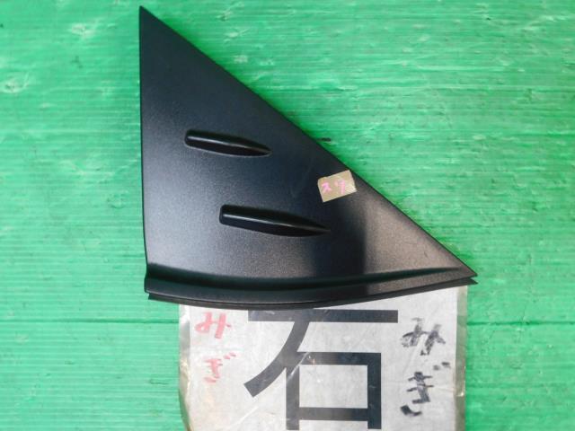 シエンタ 6AA-NHP170G 右Aピラークリアランスカバー ハイブリッドG クエロ 7人 1NZ-FXE 209 60117-52110拍卖