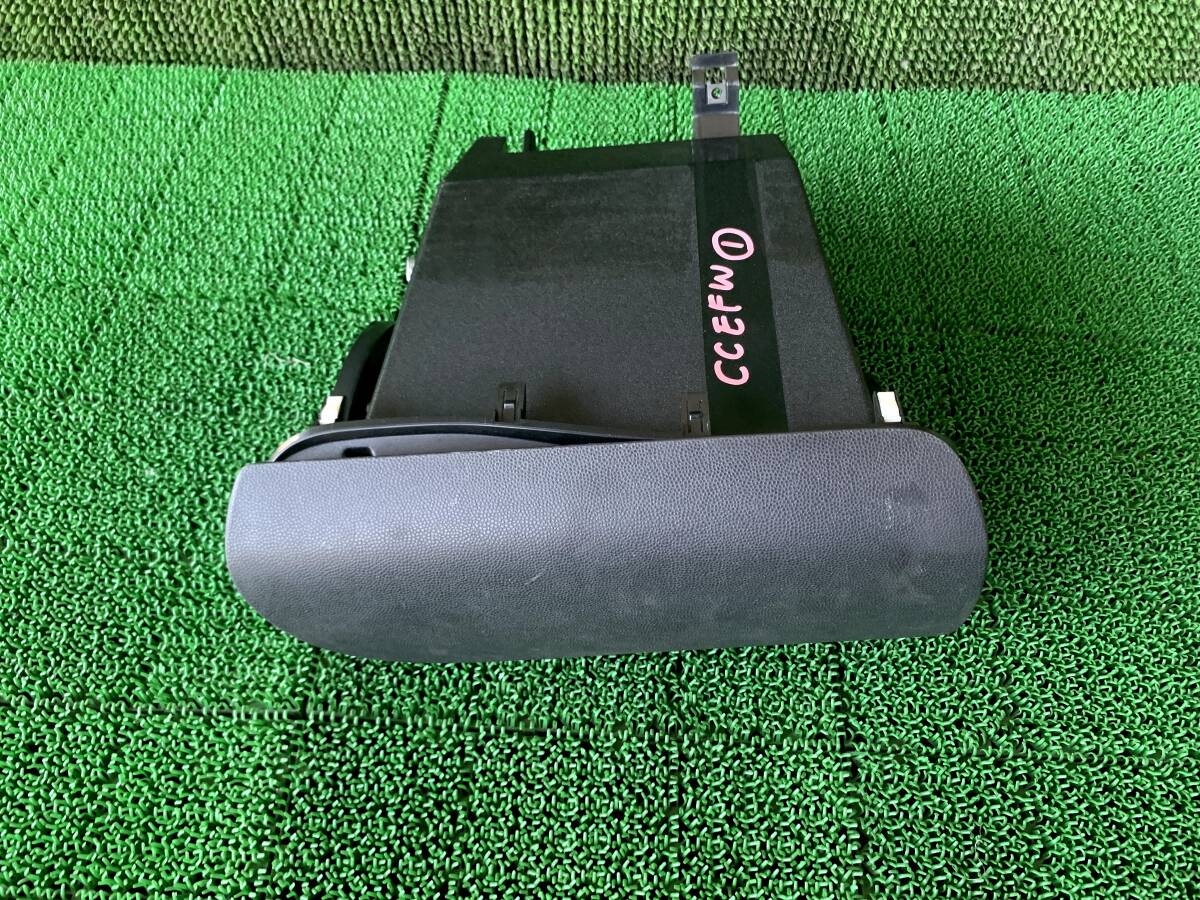 ●即決値段●Z2-1 ① マツダ ビアンテ CCEFW グローブボックス ボックス 小物入れ 収納 BOX拍卖