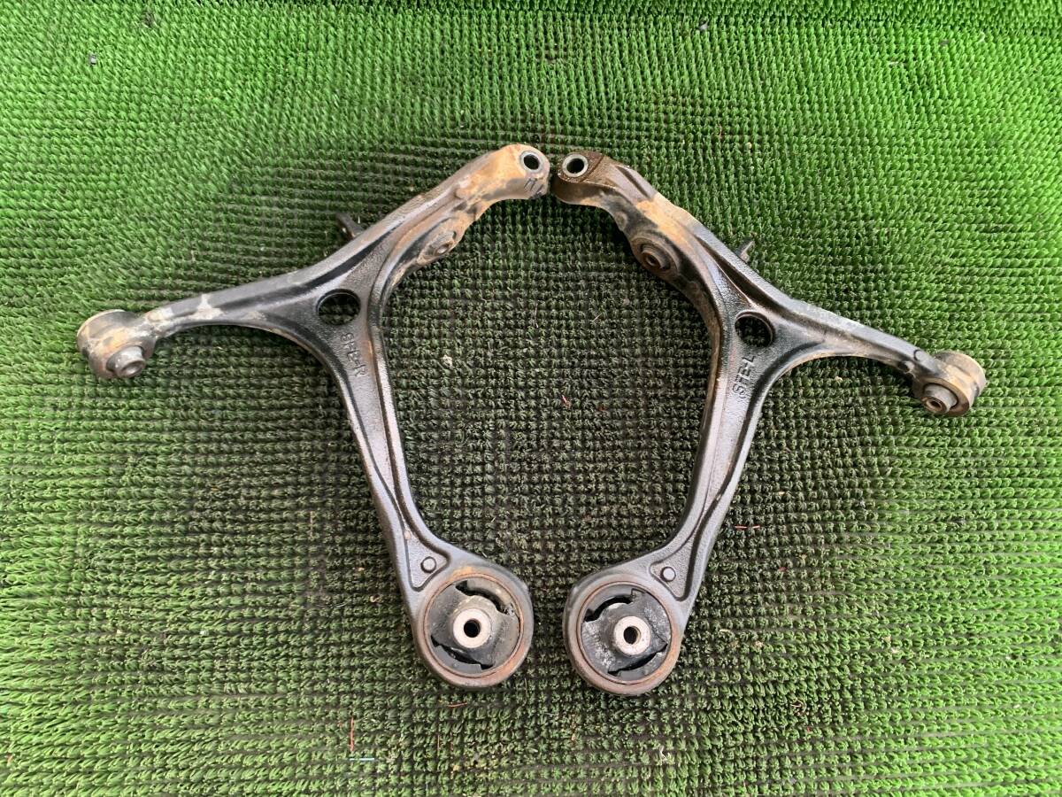 ●即決値段● Z4-4ホンダ オデッセイ RB1 RB2 フロント ロアアーム 左右 ロワアーム拍卖
