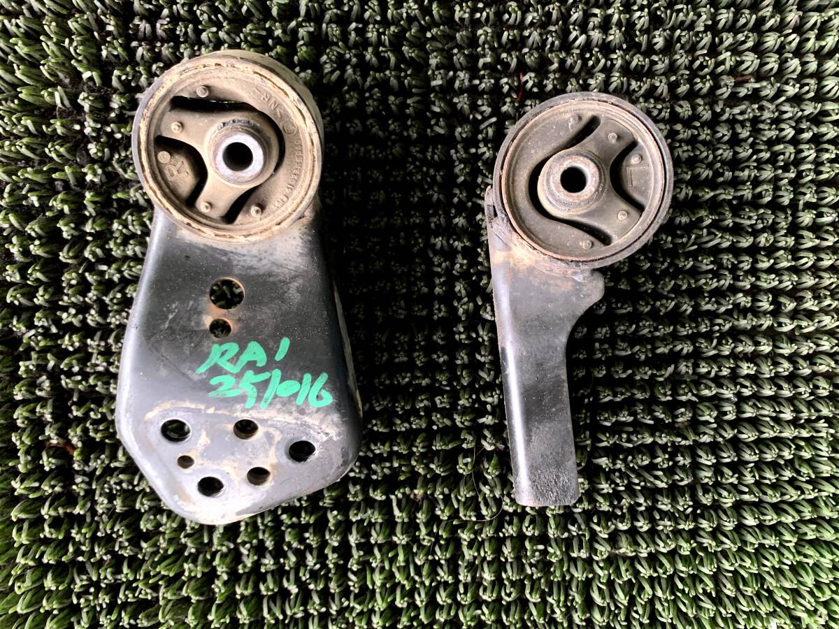 ●即決値段● 251016 スバル プレオ RA1 RV1 エンジンマウント ミッションマウント 2個セット拍卖