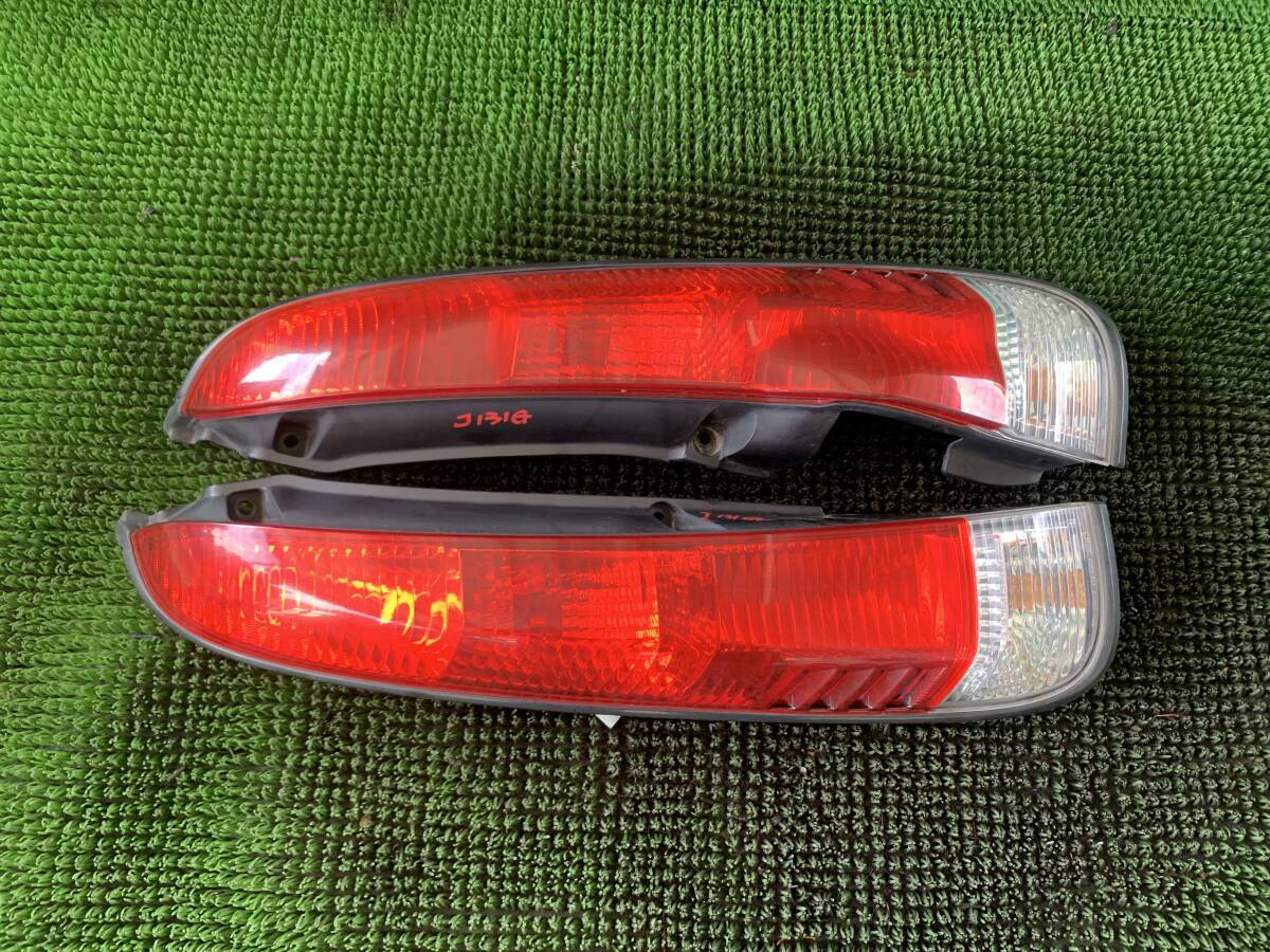 ●即決値段●動作OK●Z5-2ダイハツ テリオ スキッド J111G J131G 純正 テールランプ 左右 セット テールライト 右 左 レンズ RH LH拍卖
