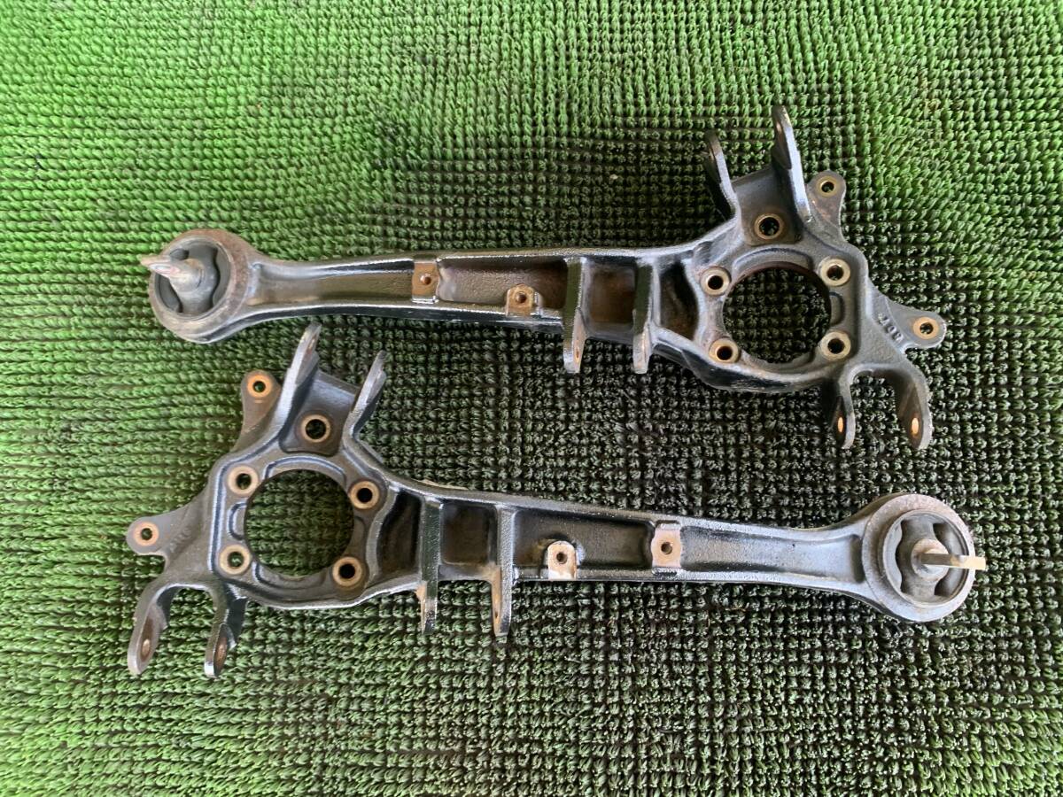●即決値段●ガタなし● Z3-2 三菱 デリカ D5 CV5W リア ハブナックル アーム 左右 ロアアーム拍卖