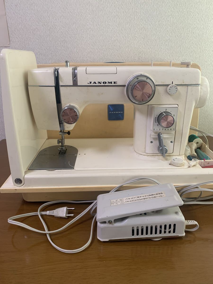 ジャノメミシン MODEL802 ジャノメ 昭和レトロ ケース付 付属品 手芸 裁縫 ハンドクラフト 通電確認 針動作確認 中古 現状品 送料無料拍卖