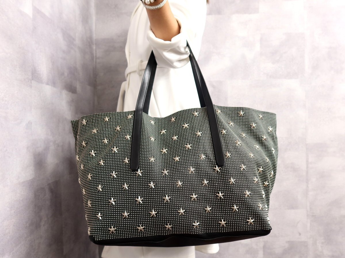 ●超美品●JIMMY CHOO ジミーチュウ●ピムリコ●スタースタッズ●カーフ レザー 本革●トート バッグ●黒●シルバー金具●A4 収納●Js61838拍卖