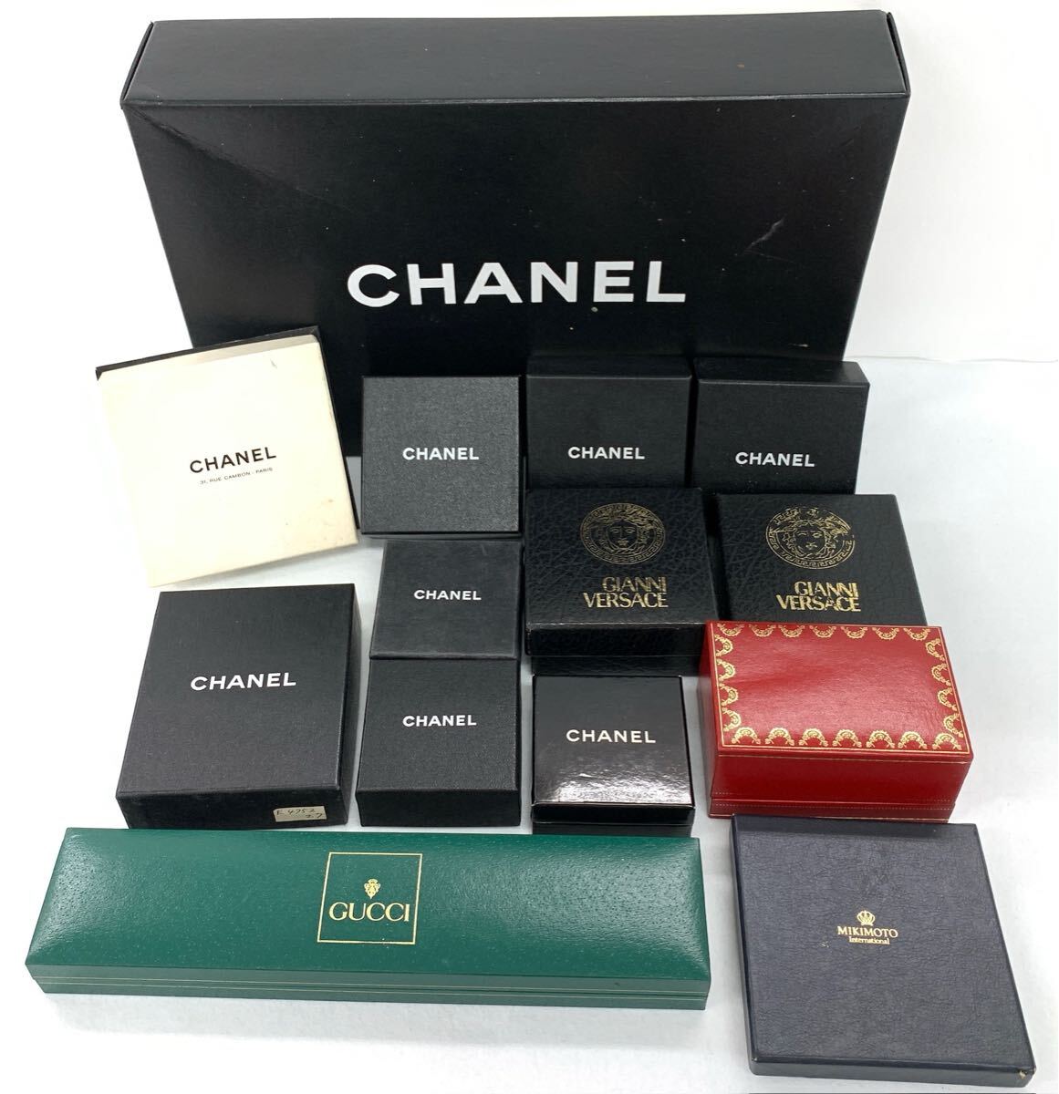 T10/115 CHANEL シャネル Cartier カルティエ GUCCI グッチ 他 空箱 アクセサリーケース 時計拍卖