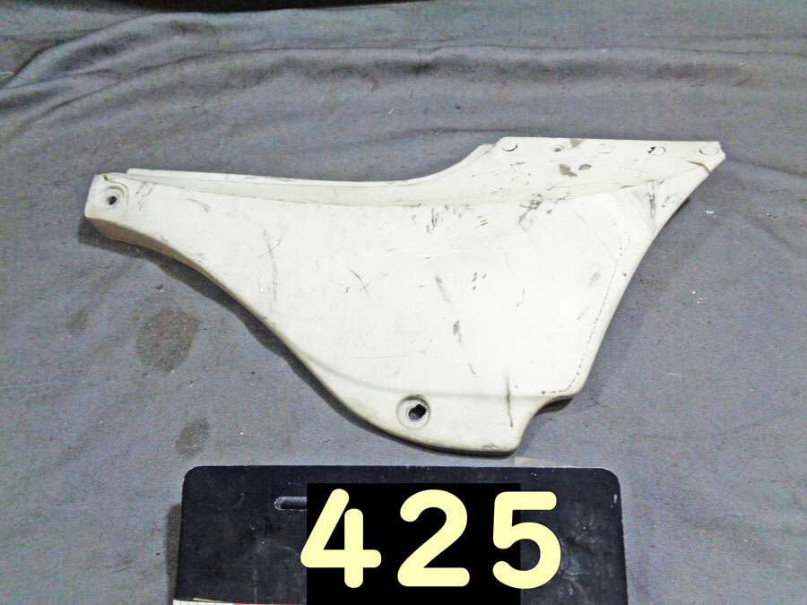 当時物の純正品 GPz400のサイドカバー NO-3拍卖