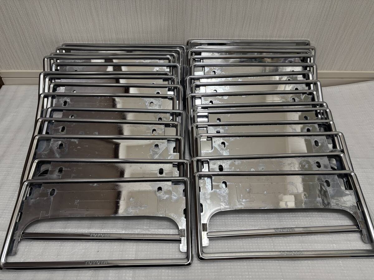 TOYOTA トヨタ 純正 ナンバーフレーム 28枚 (2枚×14) まとめ売り ナンバープレート フレーム 大量 まとめて拍卖