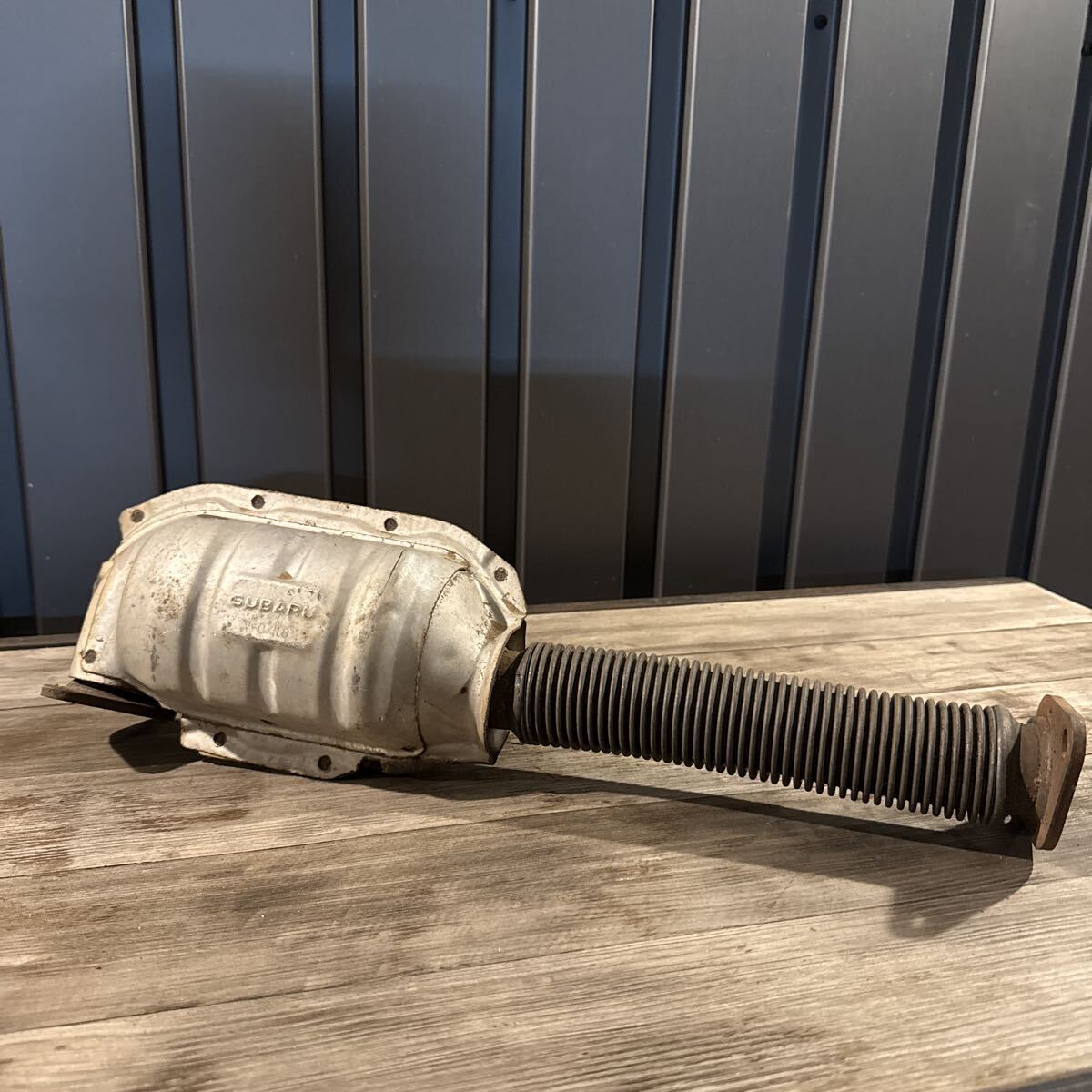 スバル サンバー 純正触媒 キャタライザー 素材用として拍卖