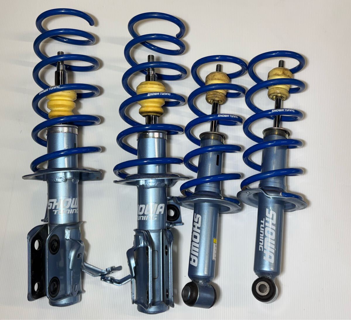 ZN6 ZC6 SHOWA TUNING コンフォート 乗り心地重視 86 BRZ 純正 サスペンション 車高調 から交換用に拍卖