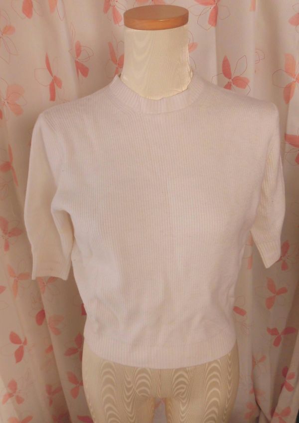 917 me+emselect白の半そでセーター サイズF拍卖