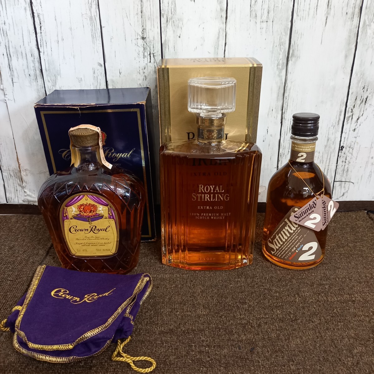 ウイスキー スコッチ3本まとめ Crown Royal750ml/ロイヤルスターリング エクストラオールド750m/キリンシーグラム サタディ2 500ml 古酒拍卖