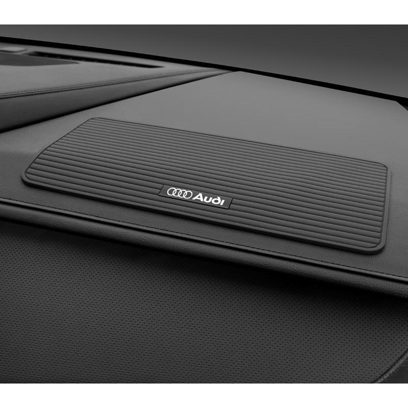 アウディ 滑り止めパッド 車のダッシュボード粘着パッド 車ロゴあり メタルロゴ 車内アクセサリー 置物パッド 5色選択拍卖