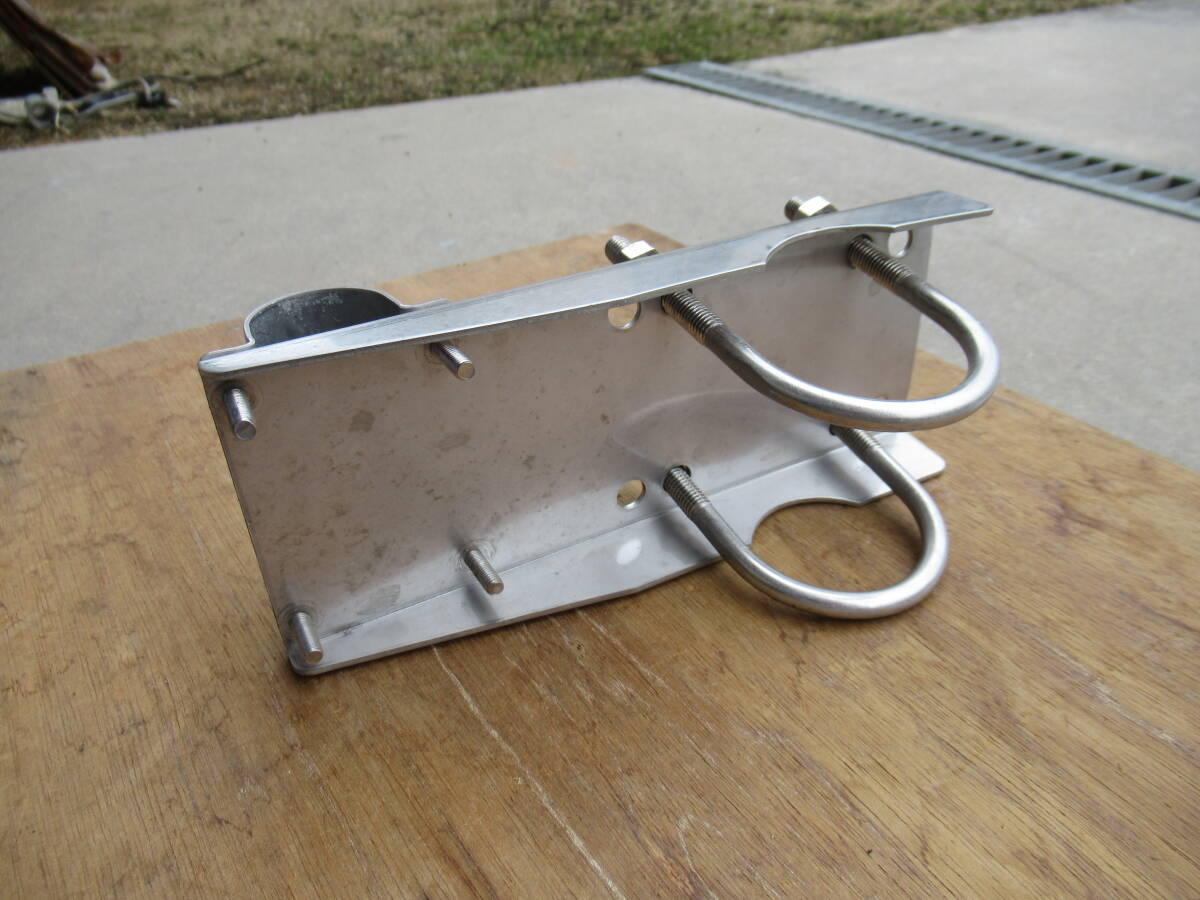 ステンレス製 スタンド固定用 金具 航海灯 両色灯などに 中古 支柱 固定用拍卖