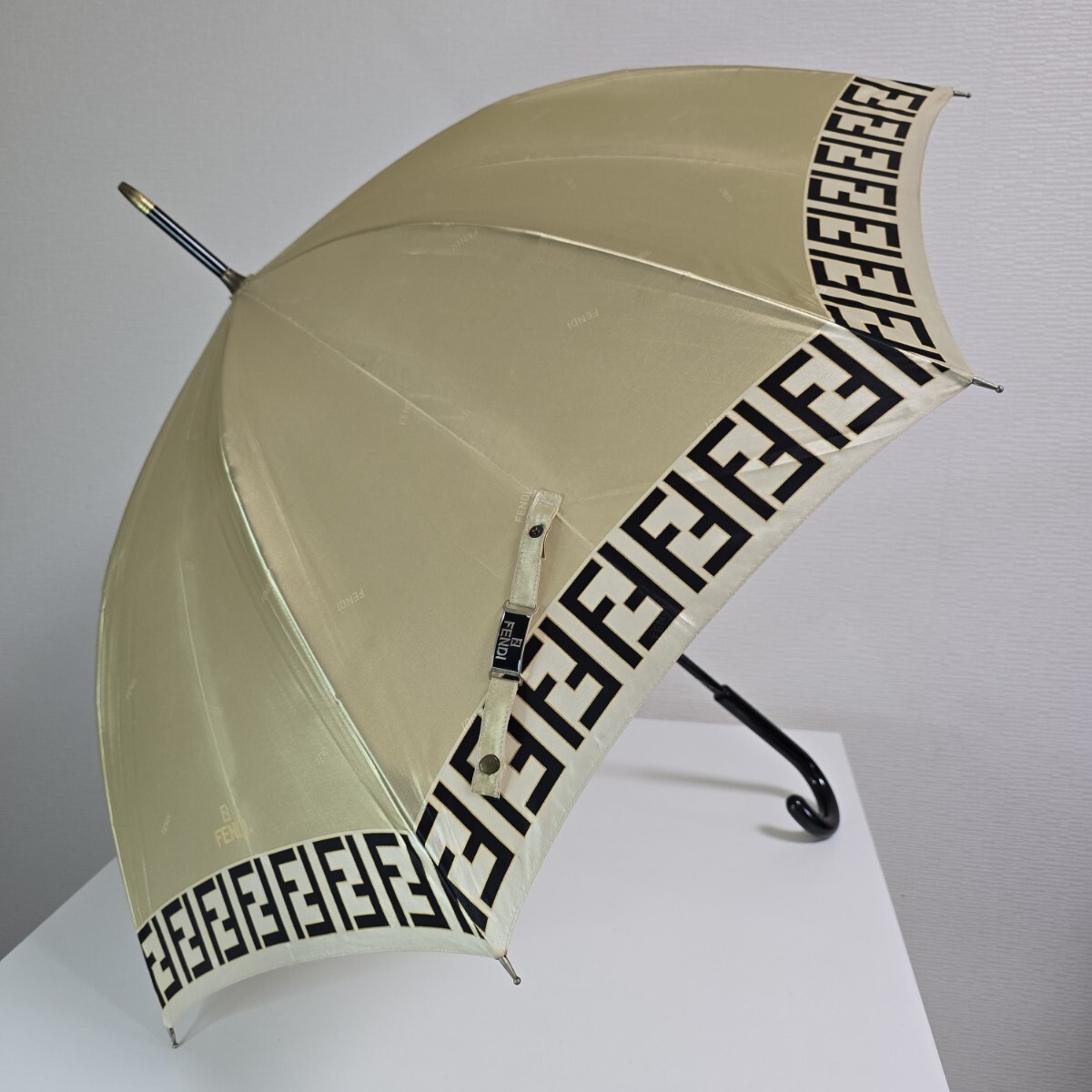FENDI フェンディ 高級 長傘 ズッカ柄 ゴールド×アイボリー②拍卖