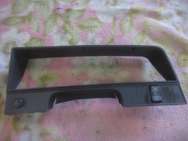 ★R7Y259 JZS130G クラウン 純正メーター枠 メーターフード 修理やストック等に拍卖