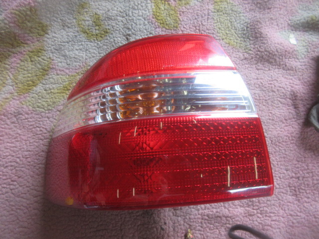 ★R7A9352 AE110 カローラ 純正左テール 後期 コイト12-442 修理やストック等に拍卖