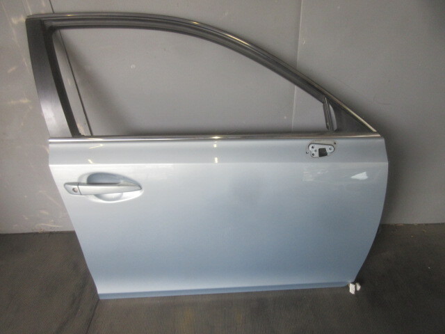 ★R7Y312 ZWA10 レクサスCT200 純正右フロントドア 水没車 修理やストック等に拍卖