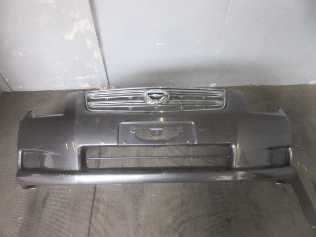 ★R7Y317 NZE141 アクシオ 純正フロントバンパー グリル付き 修理やストック等に拍卖